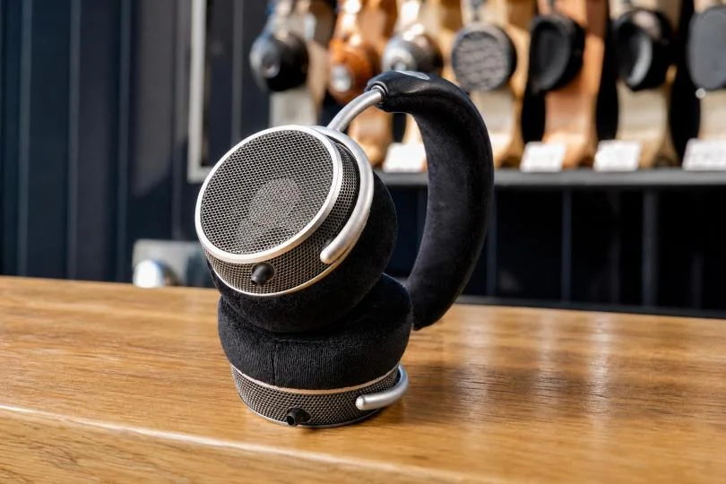 Grell Audio OAE2 Black: физика звука в новых полноразмерных мониторах 