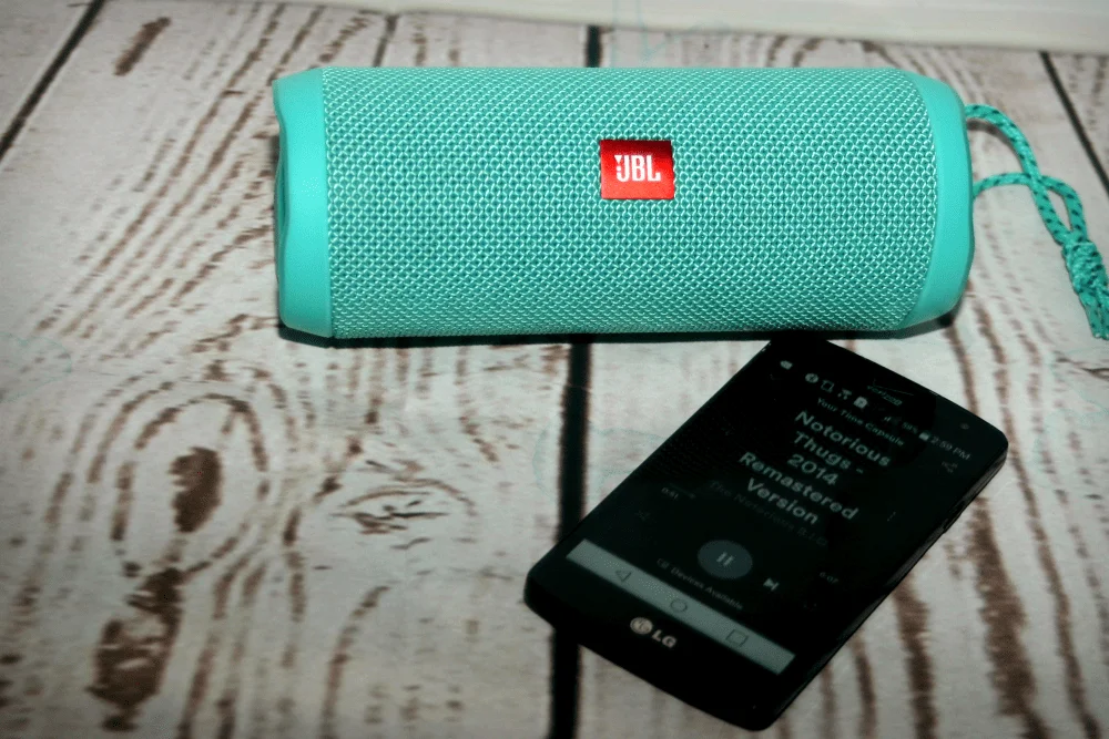 JBL-Flip-4-Waterproof-Portable-Bluetooth-Speaker-Reviews.png