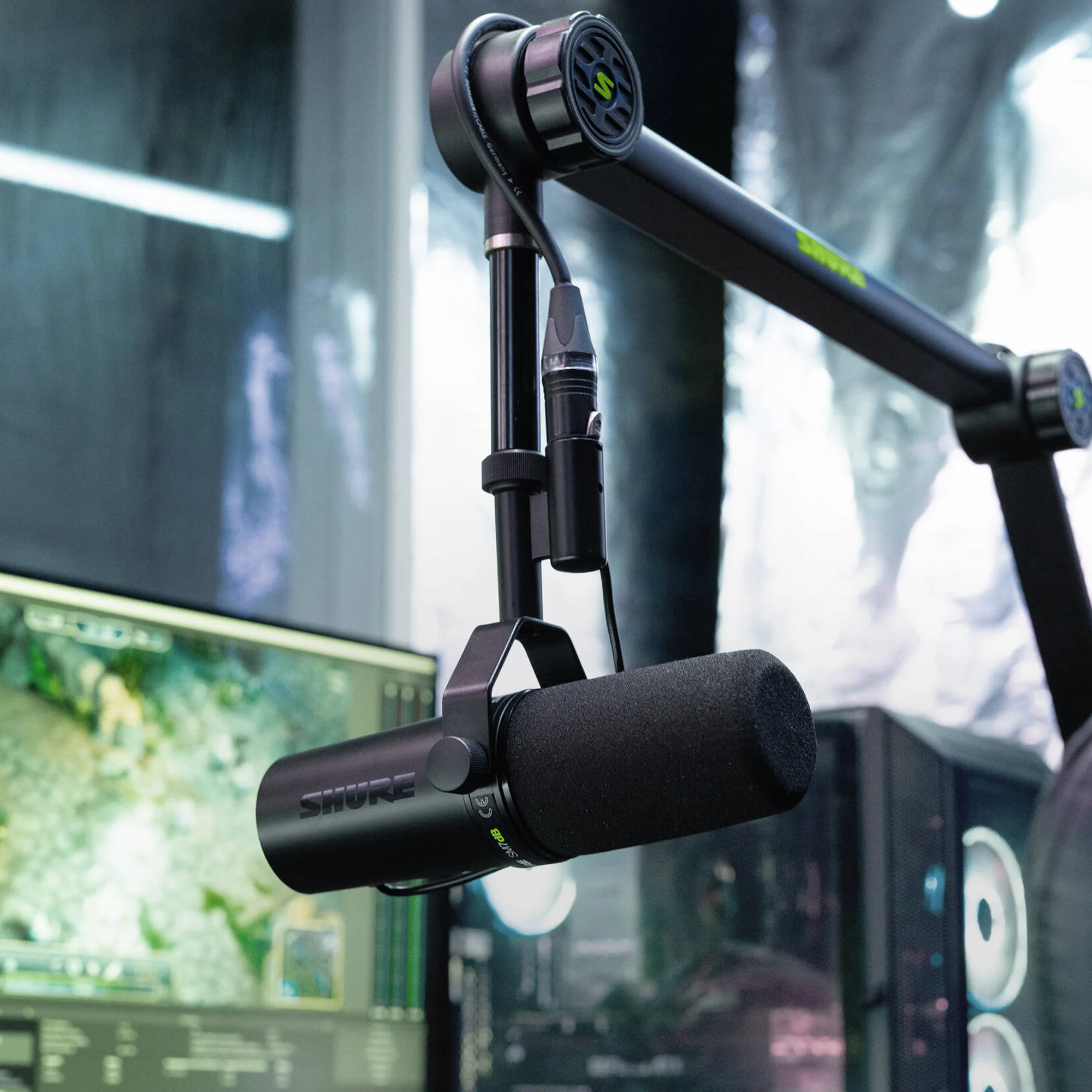 Купить микрофон вокальный Shure SM7dB Black по цене 69990 руб. в