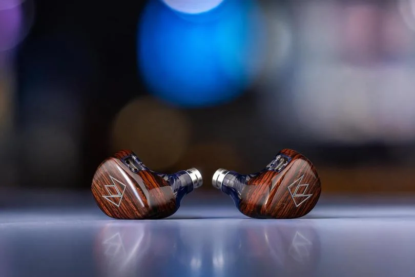 Noble Audio Lu Ban: три драйвера, акустическая камера и дерево кокоболо