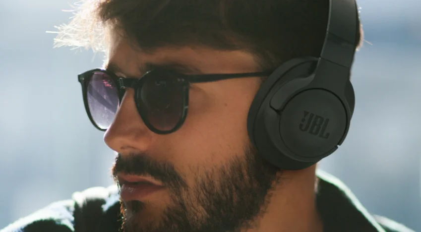 JBL TUNE 700 BT