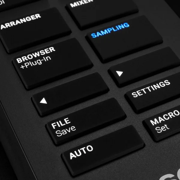 MIDI-контроллер Native Instruments Maschine Mk3 - рис.9