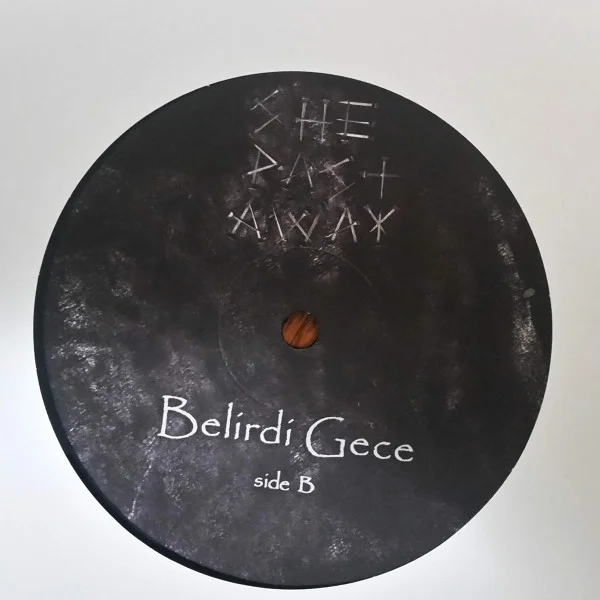 Виниловая пластинка She Past Away - Belirdi Gece LP - рис.2