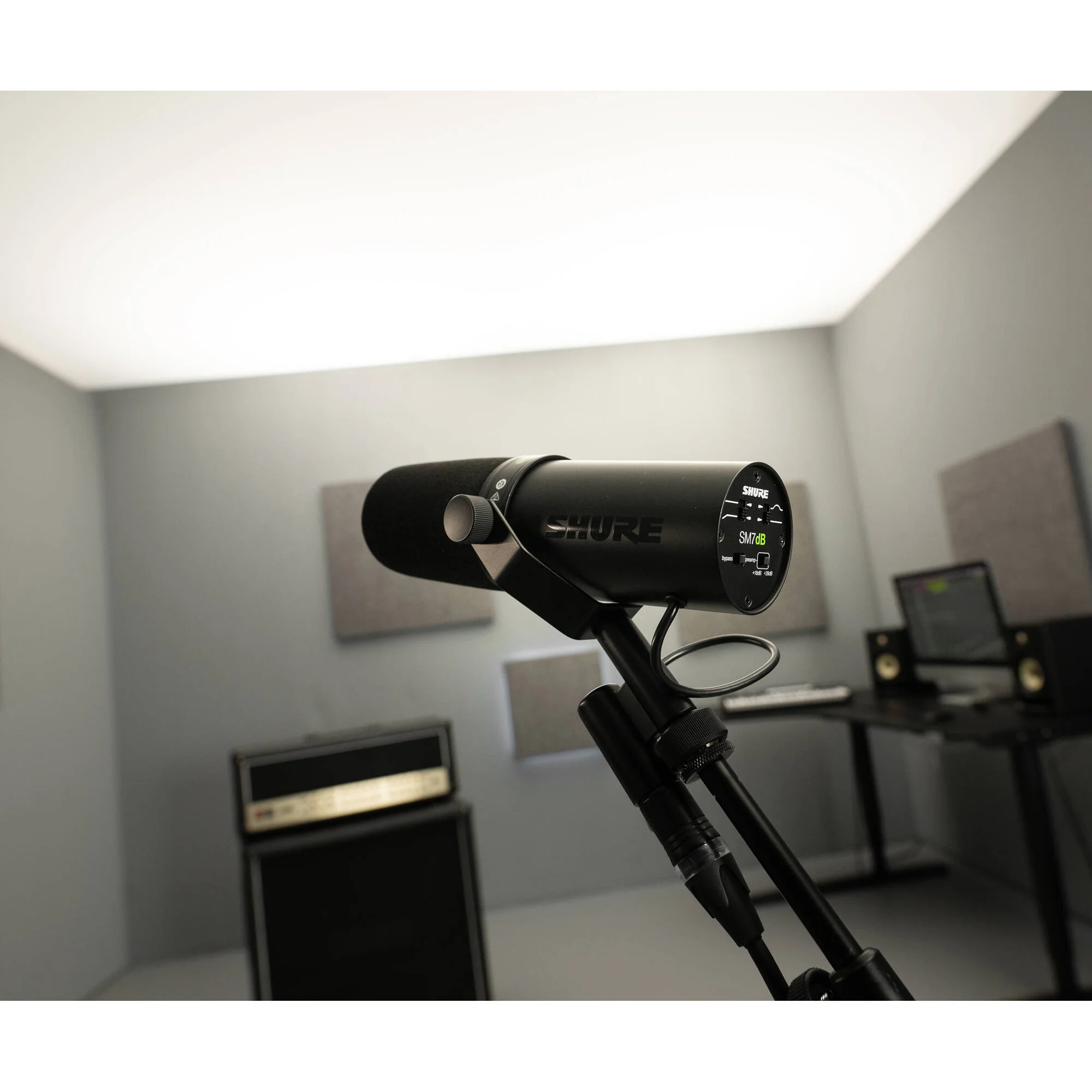 Купить микрофон вокальный Shure SM7dB Black по цене 69990 руб. в