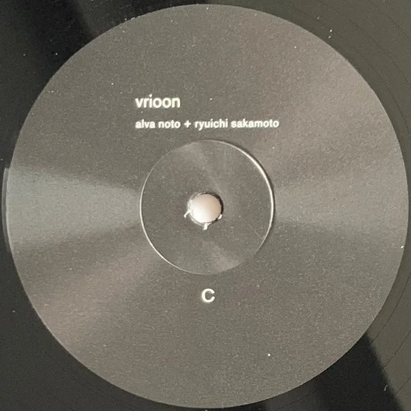 Виниловая пластинка Alva Noto & Ryuichi Sakamoto - Vrioon LP - рис.4