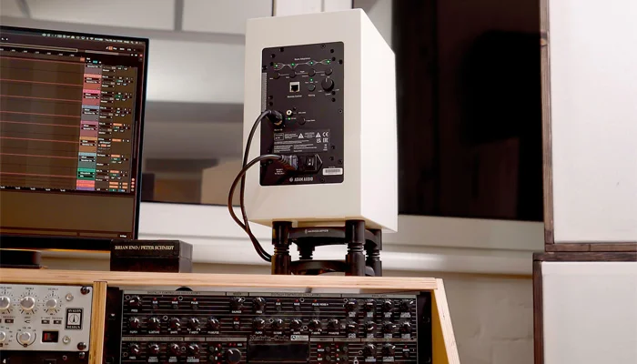 Адаптация к помещению