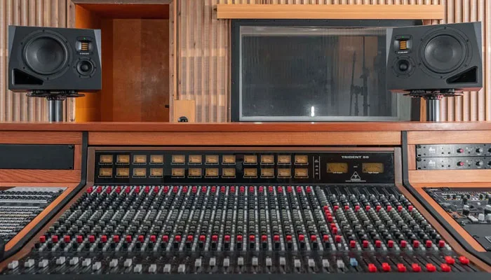 Система коррекция помещения