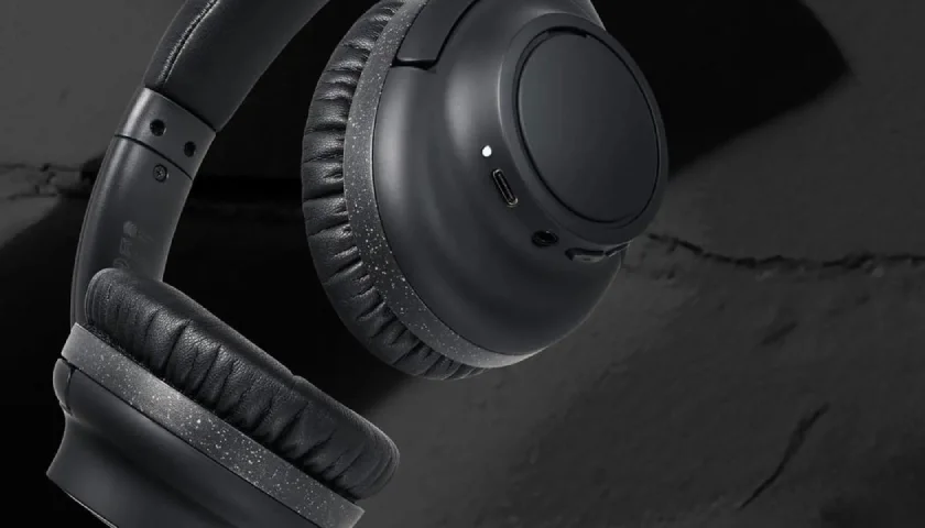 Дизайн и комфорт ATH-S300BT 