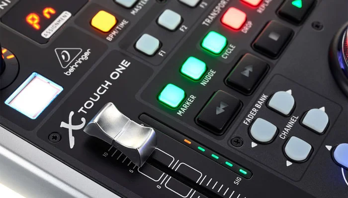 Дэнс фейдер