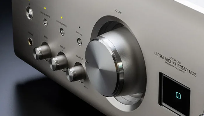 Предусилитель с переменным коэффициентом усиления со сверхнизким уровнем шума Предусилитель с переменным коэффициентом усиления со сверхнизким уровнем шума