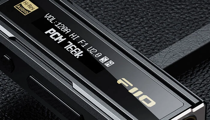 Качественная сборка и OLED экран