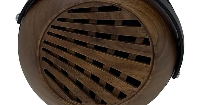 Корпус полуоткрытого типа