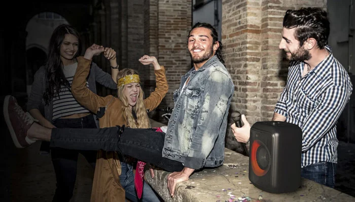 Разноцветное световое шоу Разноцветное световое шоу