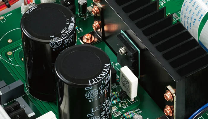 Блок питания большой мощности с тщательными мерами по снижению шума