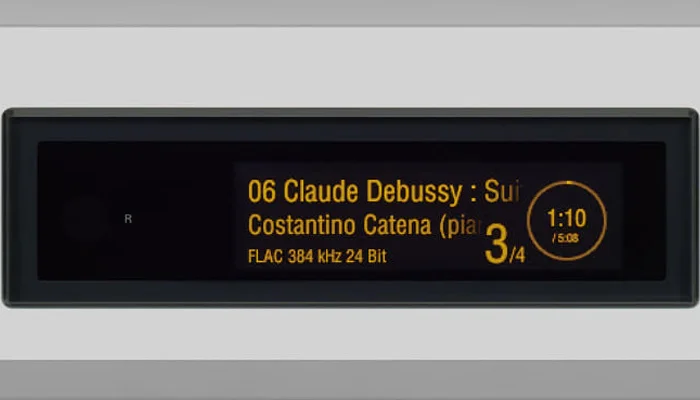 Поддерживает несколько вариантов сетевого воспроизведения, включая Roon и функции повторной выборки