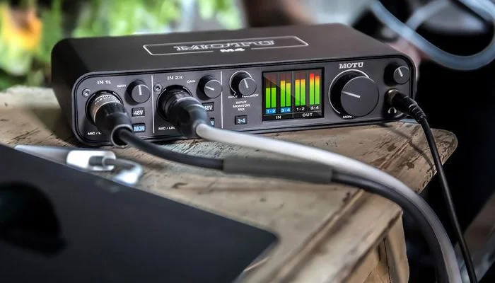 MOTU M4