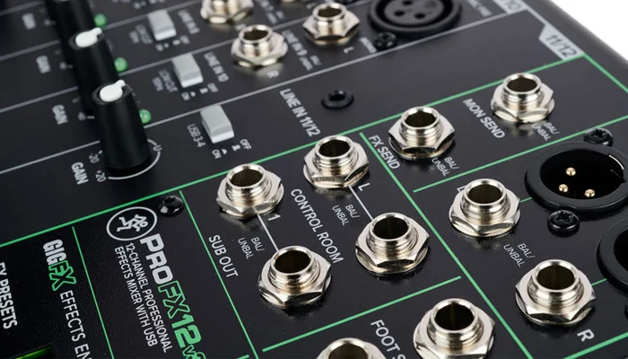 Высокого разрешения GigFX™ движок эффектов