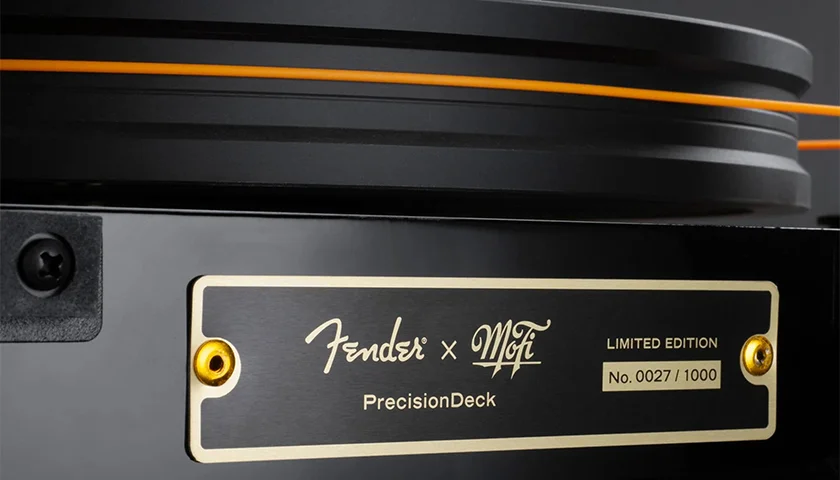 MoFi Fender Precision Deck проигрыватель