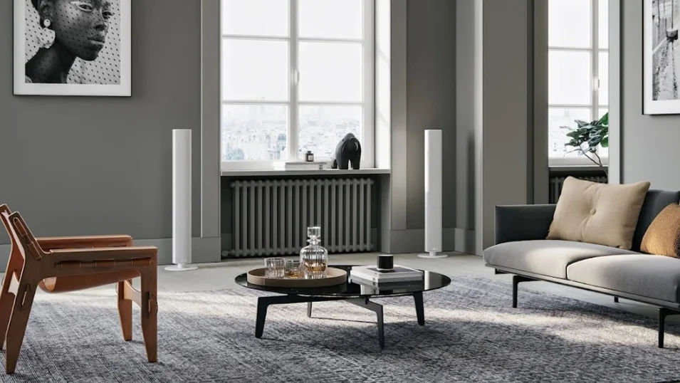 Piega Ace 50 Wireless – Напольная трехполосная активная акустическая система с беспроводной передачей.