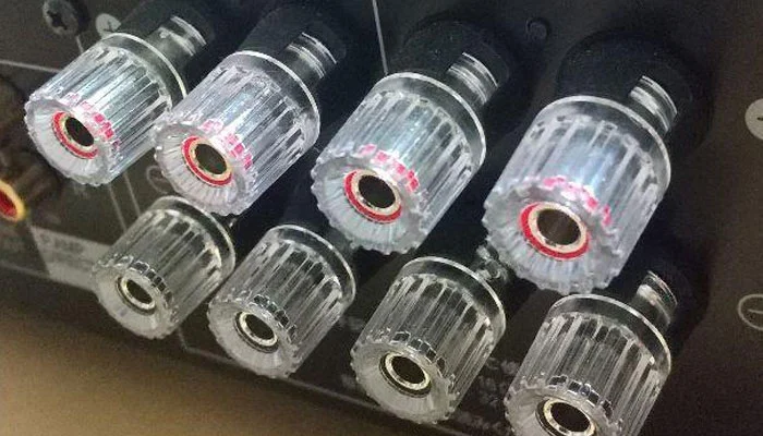 Клеммы для подключения акустических систем из немагнитного материала