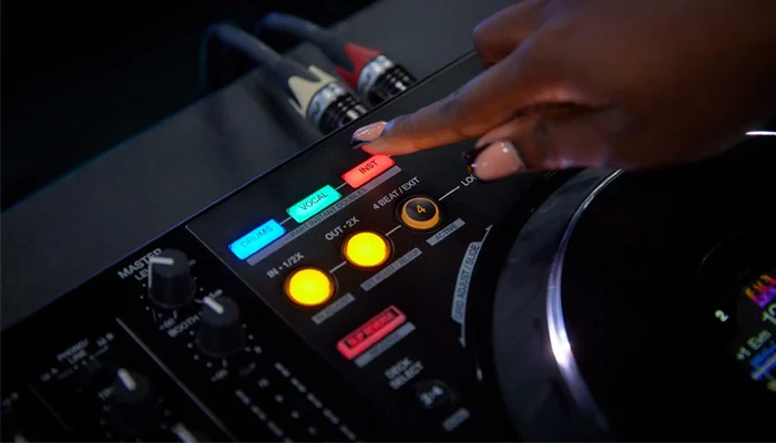 Совместимость с rekordbox и Serato DJ Pro