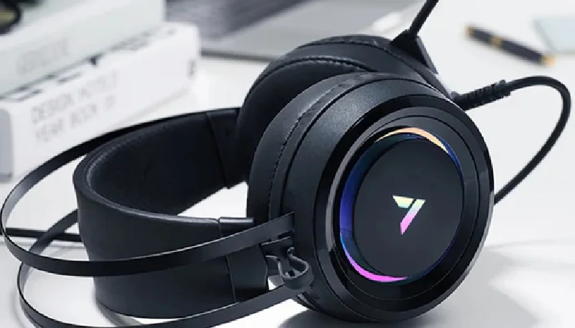 Погружение в виртуальное пространство Rapoo VH500