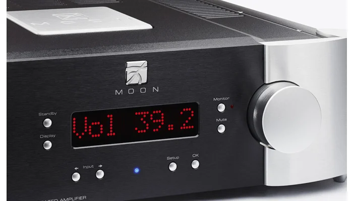 Simaudio MOON 700i v2 Simaudio MOON 700i v2