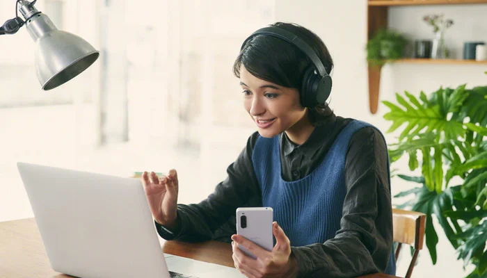 Более естественный окружающий звук