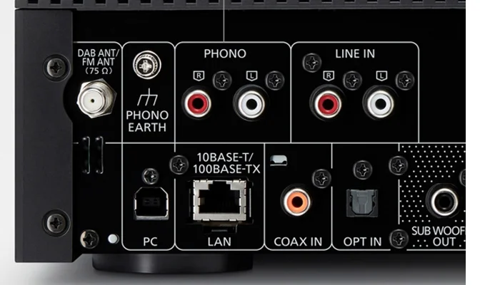 Встроенный фонокорректор, совместимый с ММ-картриджем