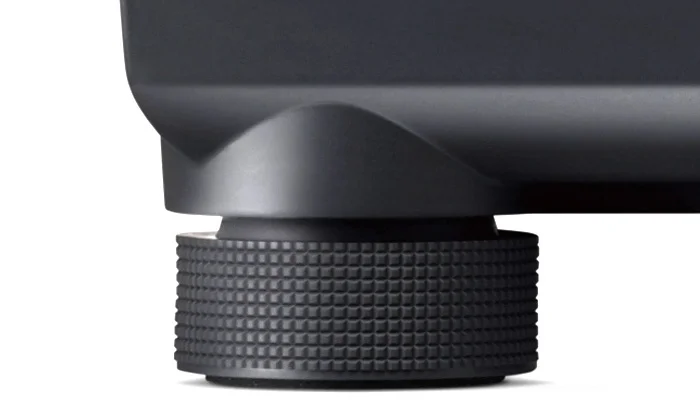 Силиконовые изоляторы с высокой степенью демпфирования и позолоченные разъемы