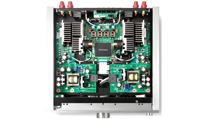 Четыре независимых блока питания