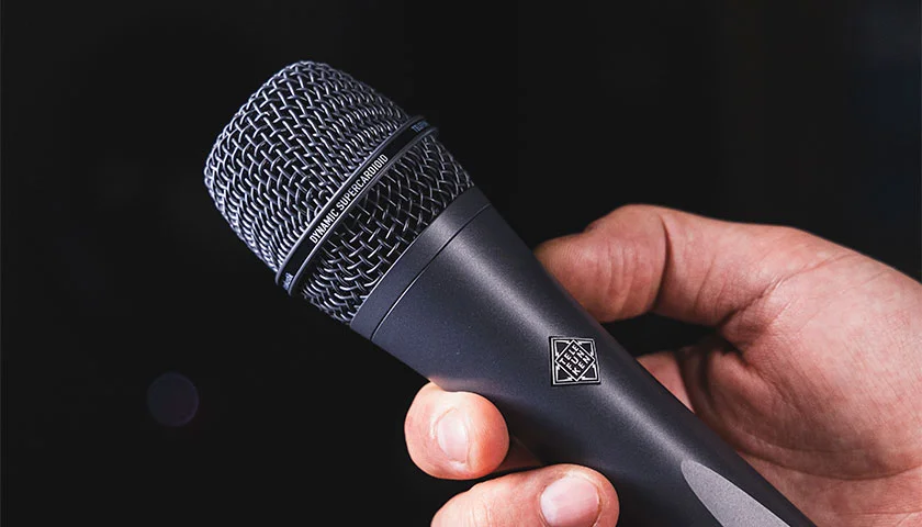 Telefunken M81 микрофон