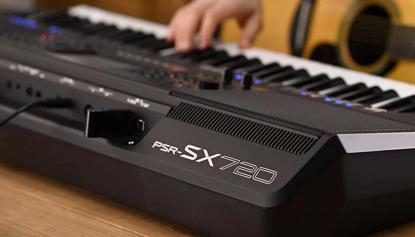 Yamaha PSR SX720 синтезатор для написания музыки