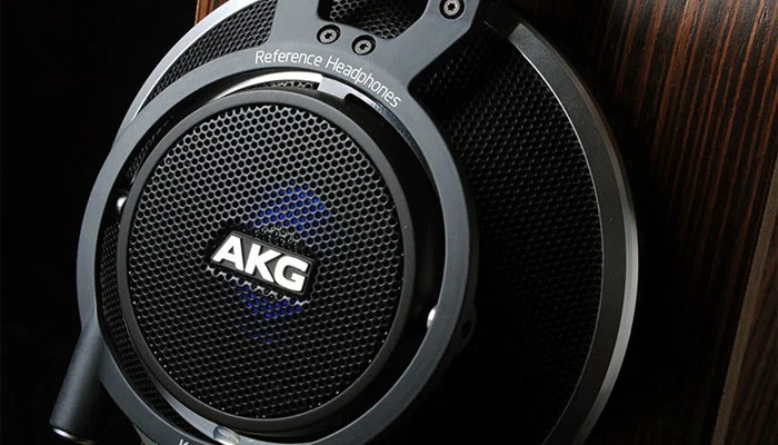 новый флагман в линейке наушников AKG