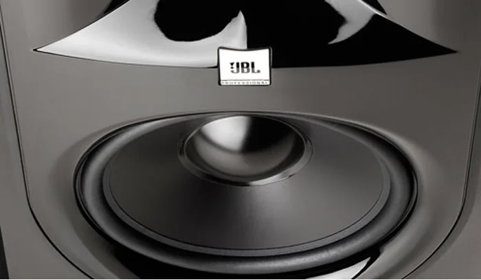 jbl_106mk3_6_700.jpg