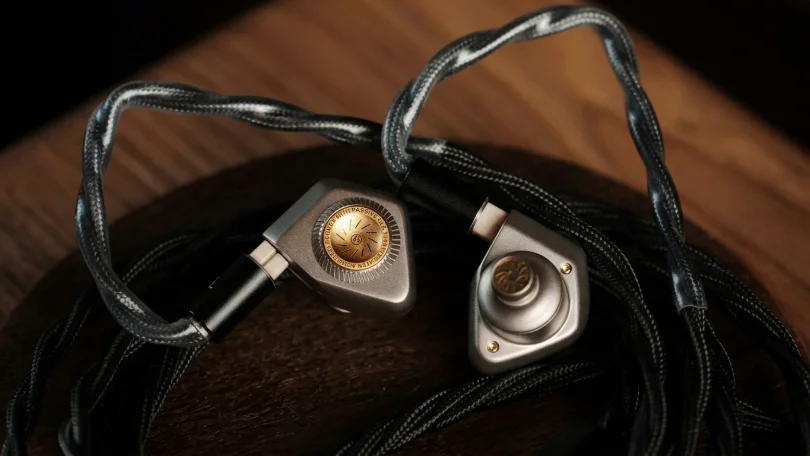 Faith Audio Labs E1000 Titanium: титановая диафрагма и принципы настольной акустики