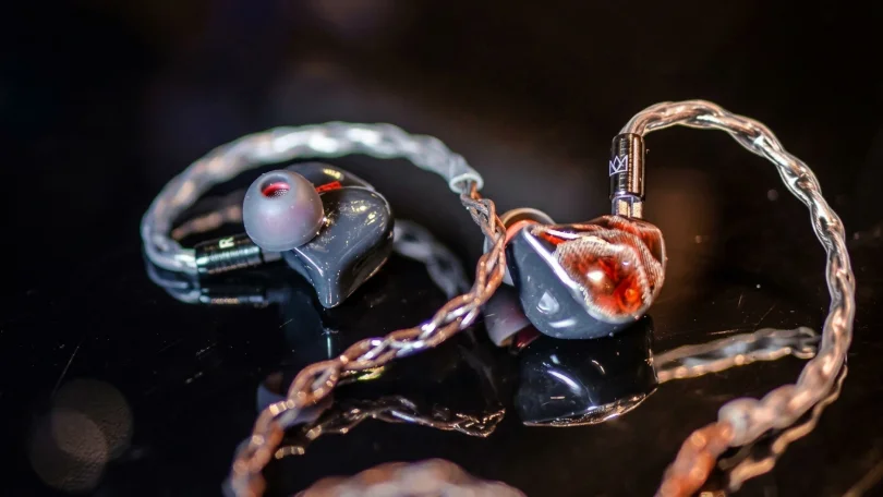 Noble Audio Anaya: восемь драйверов трёх типов в одном корпусе