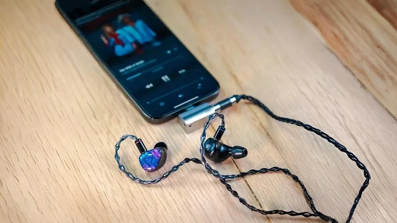 Пример внутриканальных наушников от Noble Audio