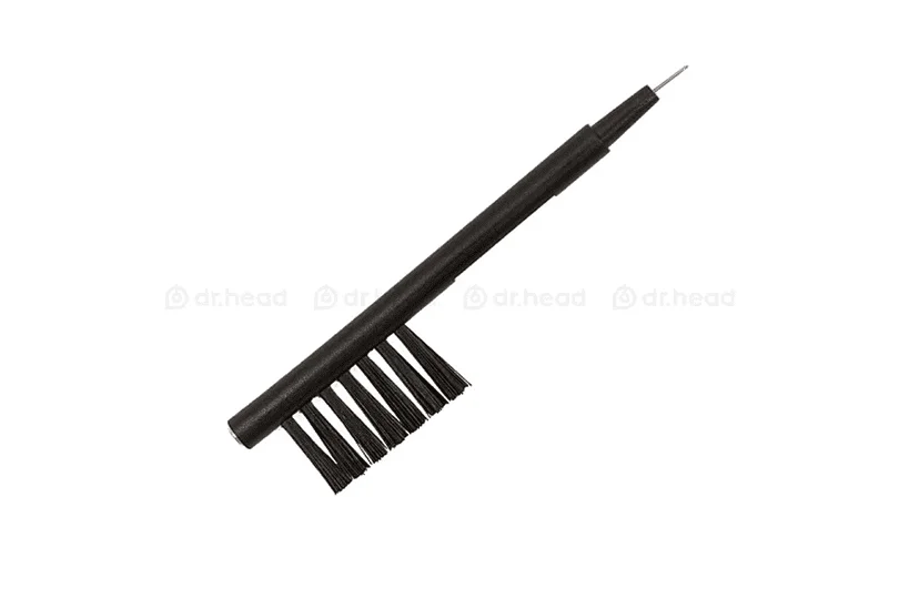 Пример щётки для очистки наушников