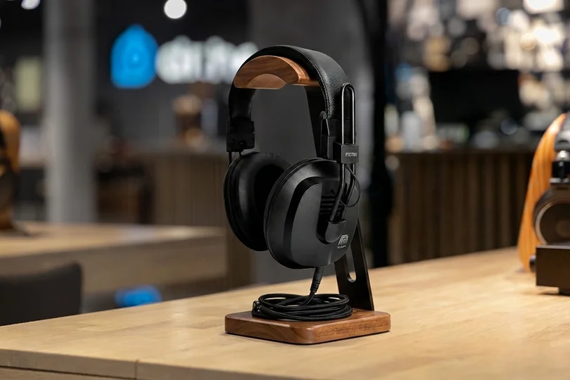 Fostex T50RP MK4 Black — отражение популярности студийного и планарного подхода в современном аудио