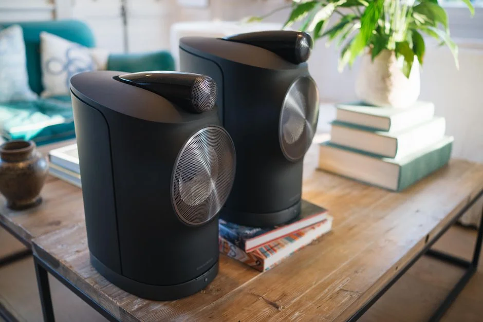 Bowers & Wilkins Formation Duo