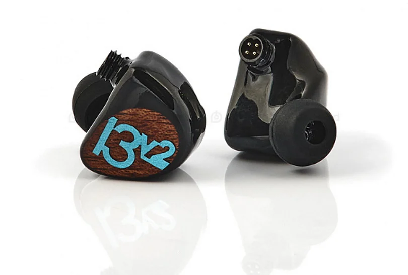 JH Audio 13v2 Pro Universal Black