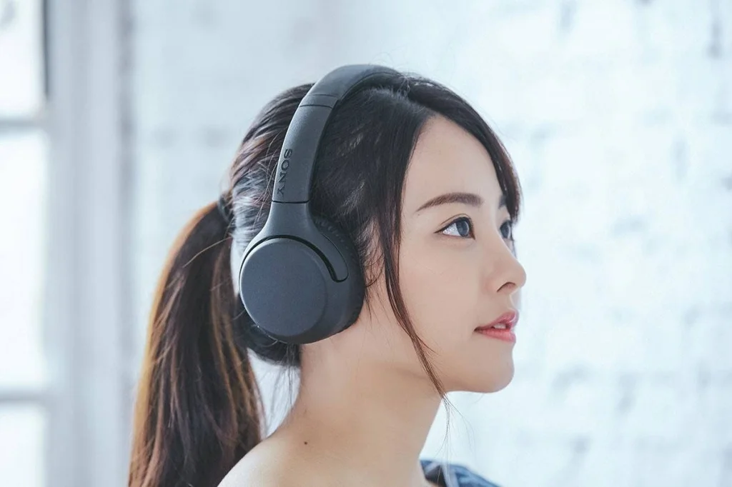 sony_wh_xb700