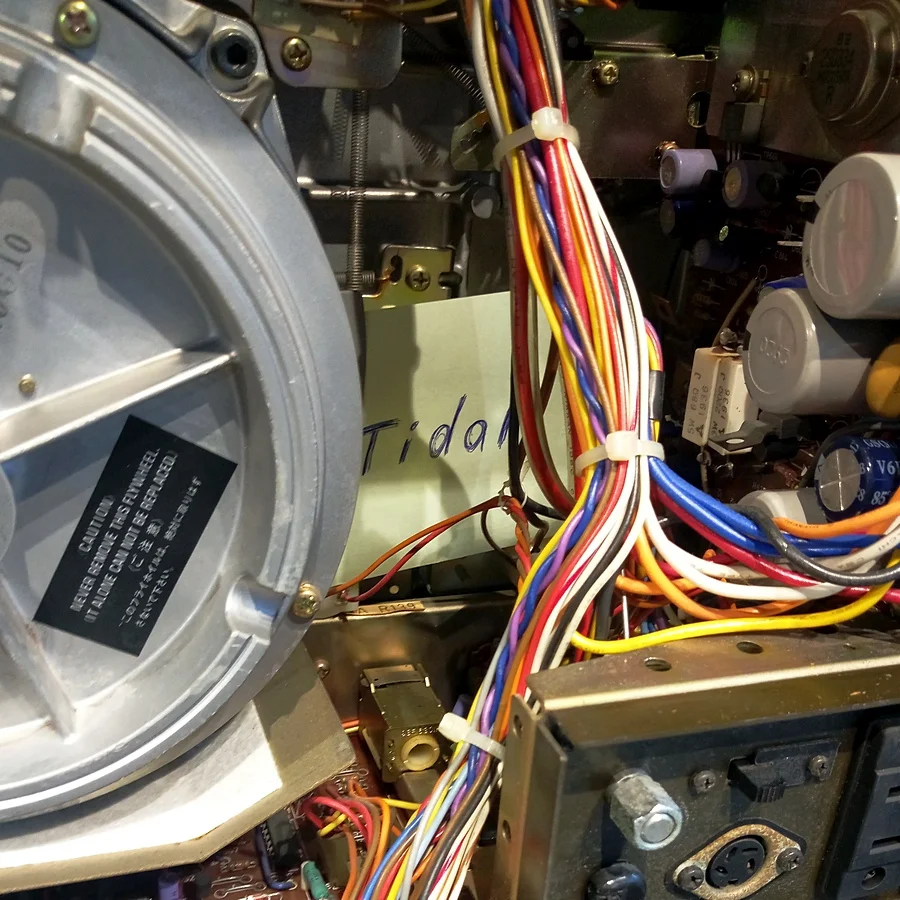 Внутри Technics 1506-U (фото 4)