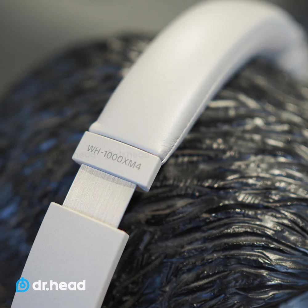 Sony WH-1000XM4 (13).jpg