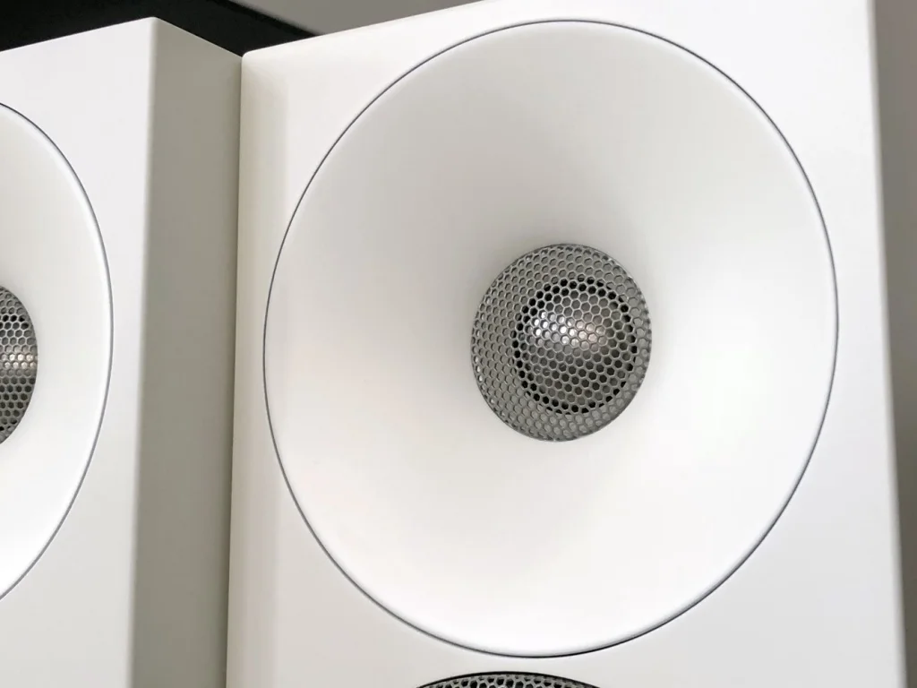 Amphion Helium410