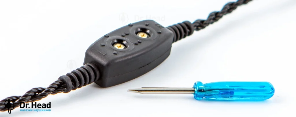 JH Audio Lola Universal