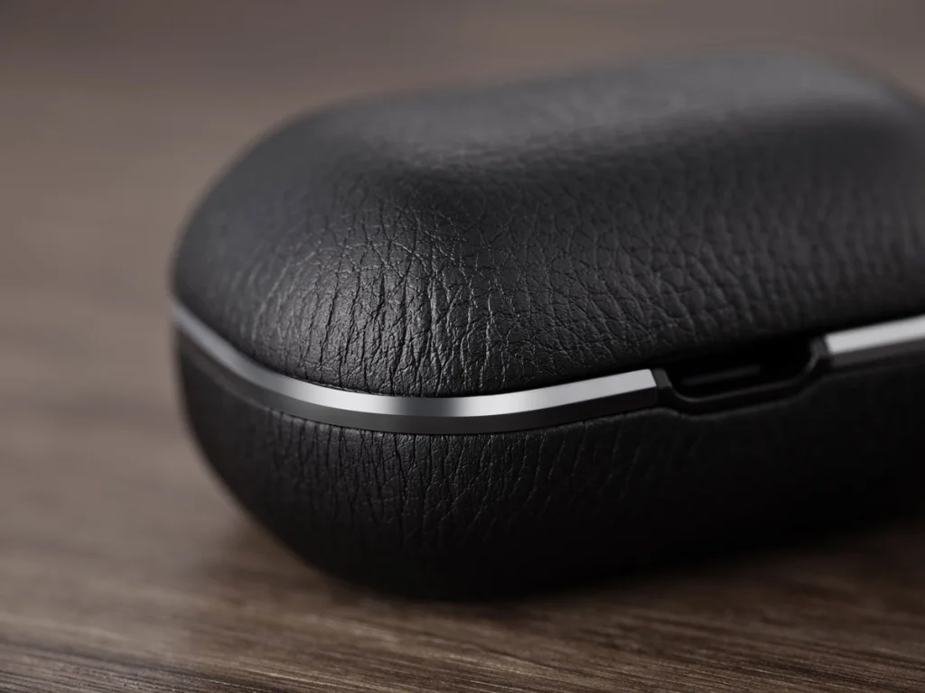 Bang & Olufsen Beoplay E8 2.0