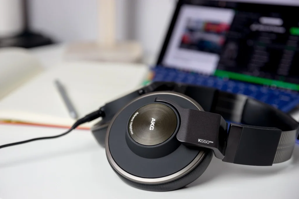 AKG-K550-MKIII-2.jpg