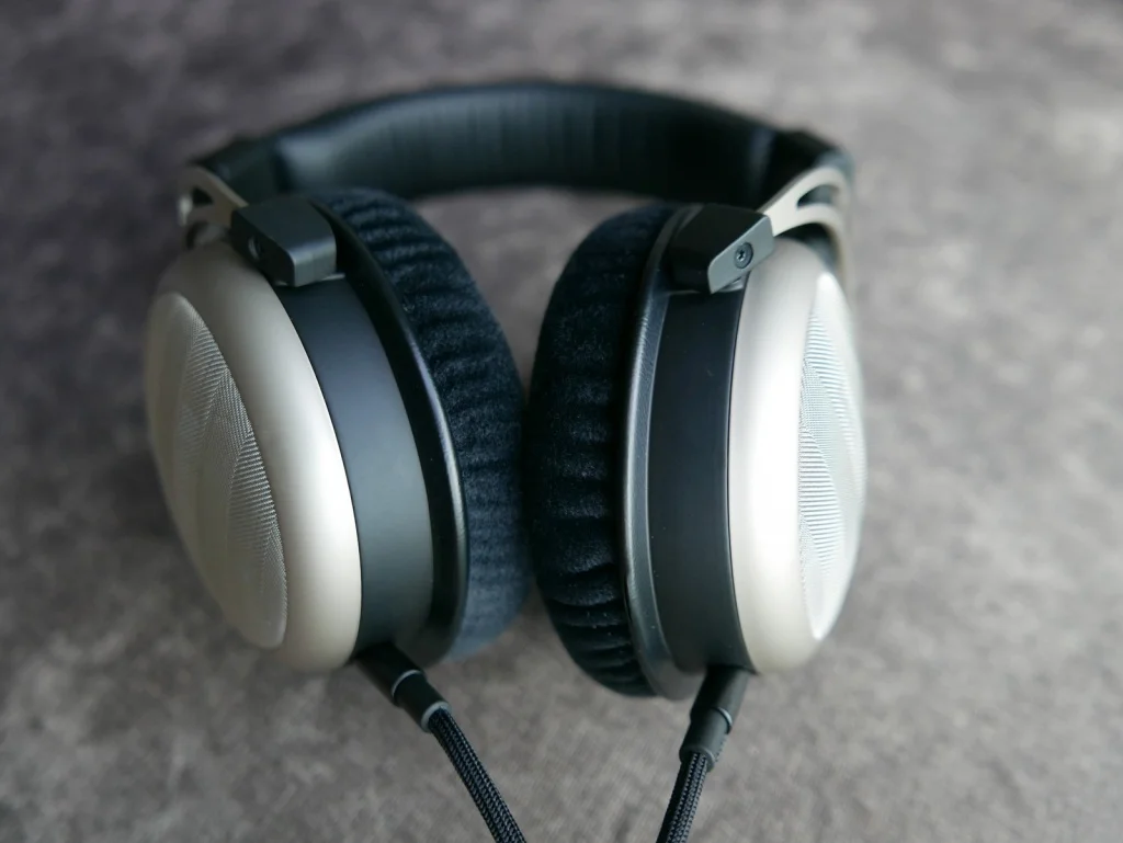 Beyerdynamic-T1-second-gen-12.jpg